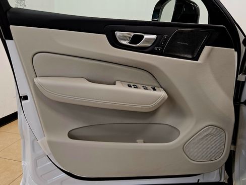 New 2026 Volvo XC60 B5 Ultra w/ Protection Package Premier image 13