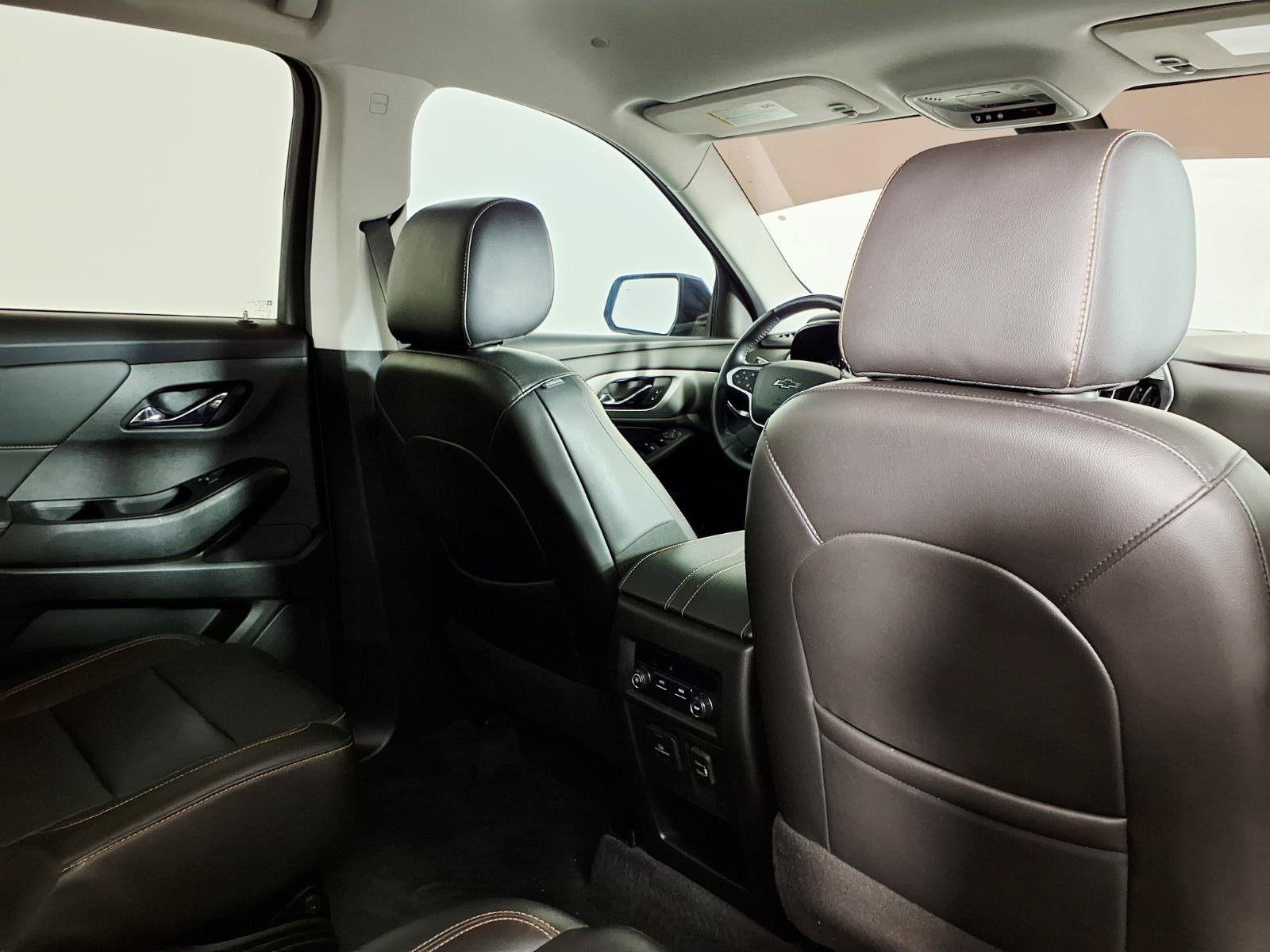 Used 2021 Chevrolet Traverse RS FWD image 11