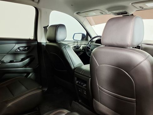 Used 2021 Chevrolet Traverse RS FWD image 11