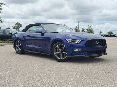 Used 2016 Ford Mustang Premium image 32