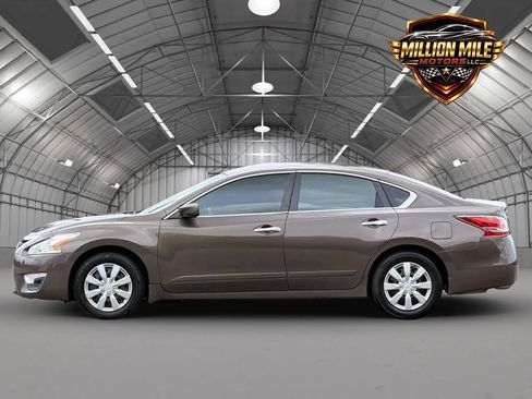 Used 2015 Nissan Altima 2.5 S FWD image 8