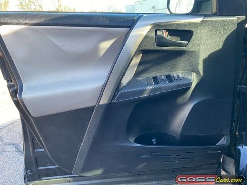 Used 2014 Toyota RAV4 LE image 21