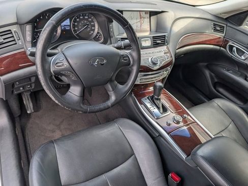 Used 2017 INFINITI Q70 L 3.7 image 4