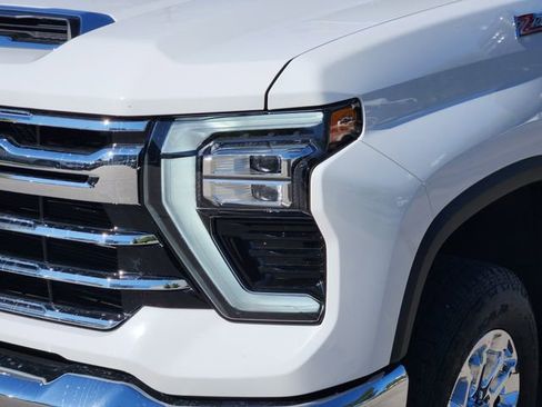 Used 2024 Chevrolet Silverado 2500 LTZ w/ LTZ Premium Package image 8