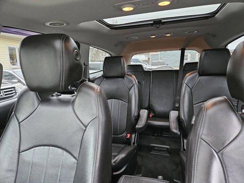Used 2017 Buick Enclave Premium image 17