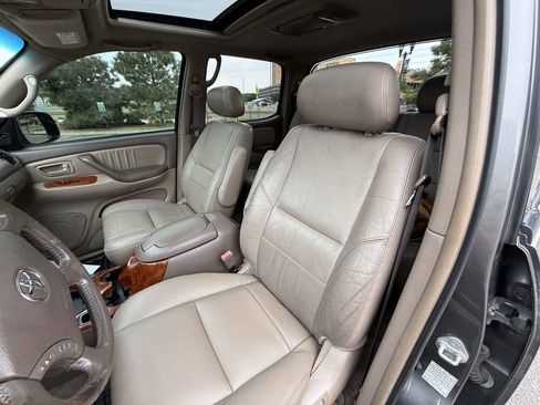 Used 2004 Toyota Tundra Limited image 24