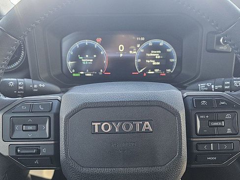 Used 2024 Toyota Land Cruiser image 15