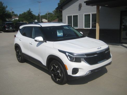 Used 2025 Kia Seltos S FWD image 2