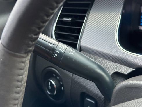 Used 2017 Ford Taurus SHO w/ Sho Performance Package image 27