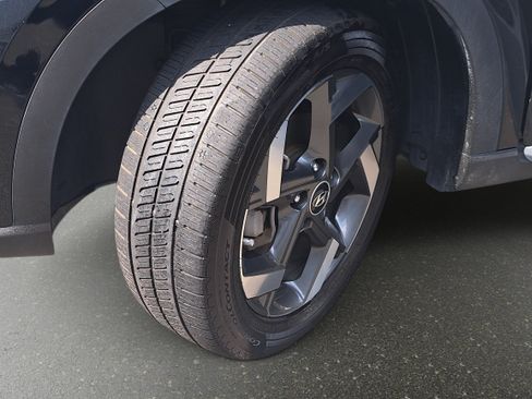 Used 2023 Hyundai Venue SEL FWD image 30