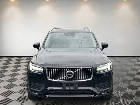 Used 2022 Volvo XC90 T6 Momentum w/ Climate Package image 8