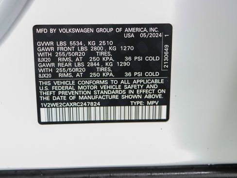Used 2024 Volkswagen Atlas Cross Sport SE FWD image 33