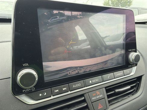Used 2020 Nissan Altima 2.5 S FWD image 16