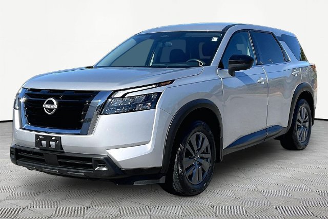 Used 2024 Nissan Pathfinder S AWD/4WD image 3