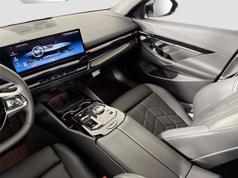 New 2026 BMW 530i xDrive w/ Premium Package AWD/4WD image 48