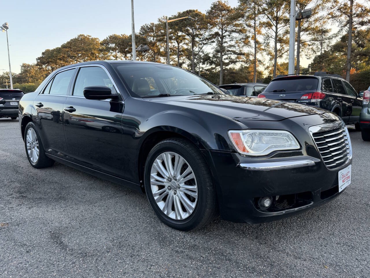 Used 2013 Chrysler 300 AWD image 6