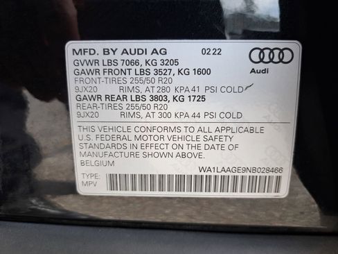 Used 2022 Audi e-tron Premium Plus AWD/4WD image 39