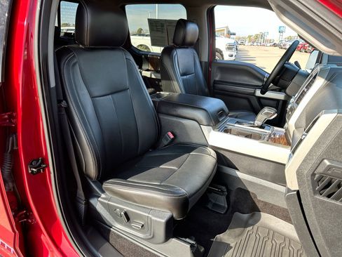 Used 2018 Ford F150 Lariat image 23
