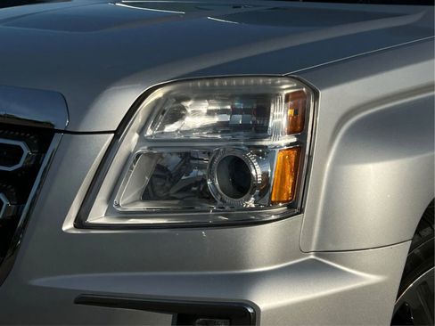 Used 2016 GMC Terrain SLT w/ Open Road Package AWD/4WD image 26