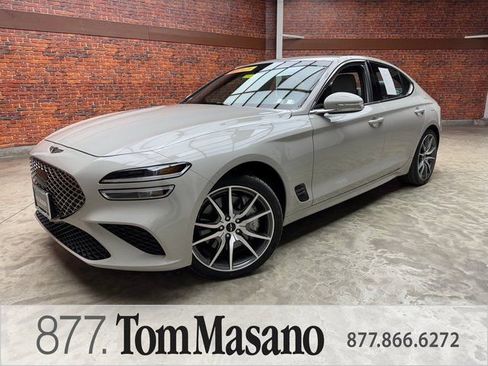 Used 2025 Genesis G70 2.5T image 1