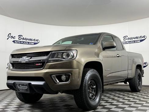 Used 2017 Chevrolet Colorado Z71 AWD/4WD image 2