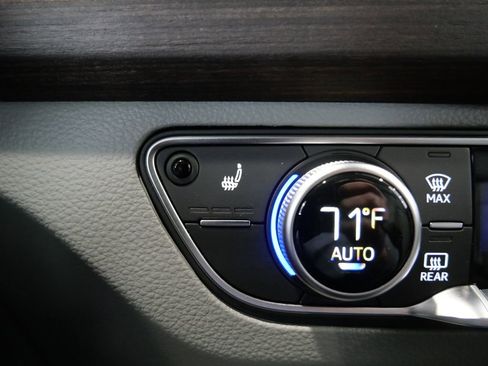 Used 2022 Audi Q5 2.0T Premium w/ Convenience Package image 29