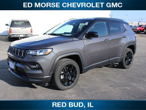 Used 2024 Jeep Compass Latitude w/ Convenience Group image 4