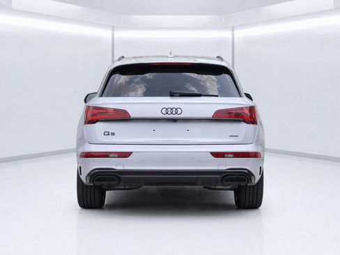 Certified 2025 Audi Q5 2.0T Premium Plus w/ Premium Plus Package AWD/4WD image 4