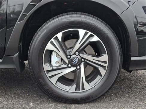 Used 2025 Subaru Crosstrek 2.0i Premium image 9
