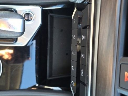 Used 2024 Nissan Altima 2.5 SV image 16