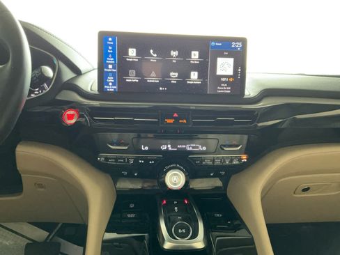 Used 2025 Acura MDX SH-AWD w/ Technology Package image 11