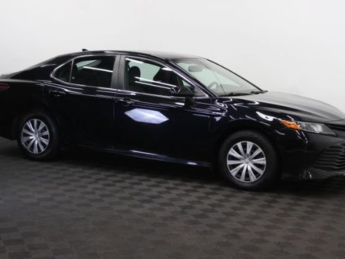 Used 2020 Toyota Camry LE w/ Fleet Convenience Package FWD image 3