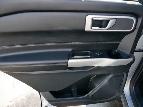 Certified 2021 Ford Explorer XLT w/ Equipment Group 202A image 13