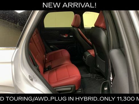 Used 2025 Lincoln Corsair Grand Touring w/ Towing Package AWD/4WD image 15