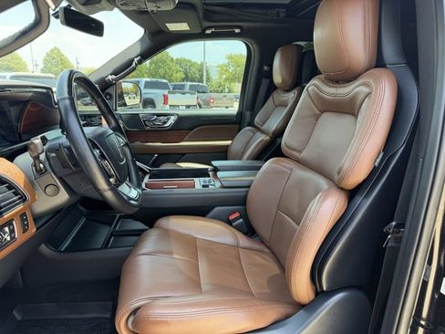 Used 2022 Lincoln Navigator Reserve AWD/4WD image 27