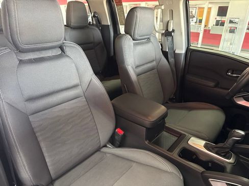 Used 2024 Nissan Frontier SV w/ Technology Package RWD image 5