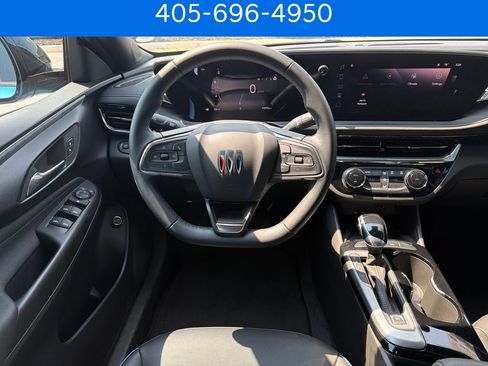 Used 2025 Buick Envista Sport Touring w/ Convenience II Package FWD image 16