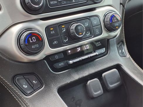 Certified 2020 GMC Yukon SLT AWD/4WD image 9