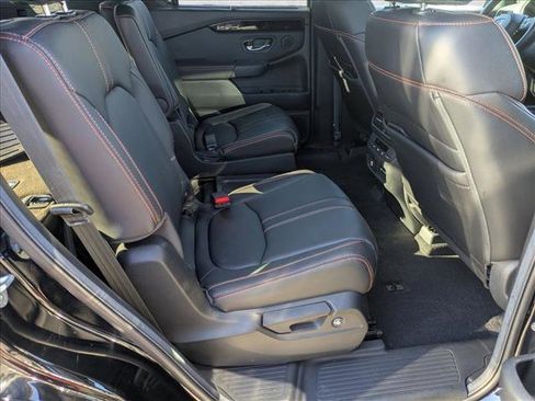 Used 2024 Honda Pilot TrailSport image 19