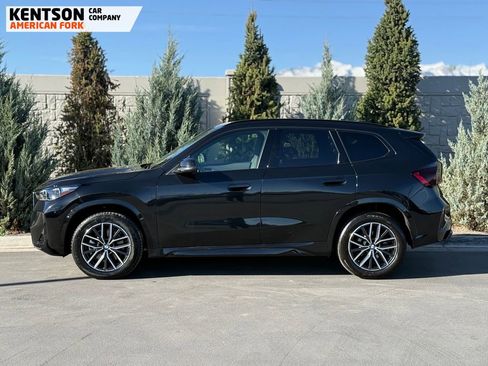 Used 2025 BMW X1 xDrive28i image 4