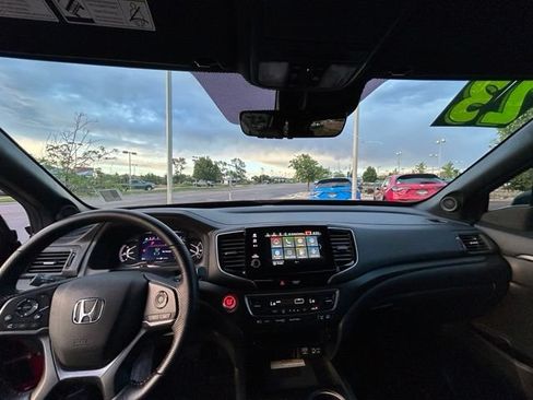 Used 2023 Honda Passport TrailSport image 10