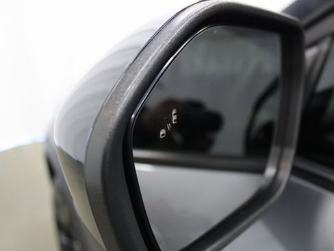 Used 2023 Ford Explorer ST-Line w/ Class IV Trailer Tow Package image 10