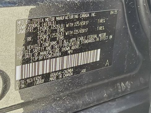 Used 2025 Toyota RAV4 XLE AWD/4WD image 29