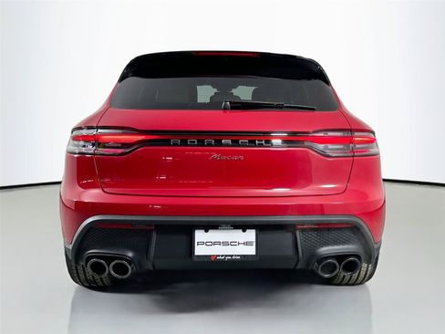 Certified 2026 Porsche Macan AWD/4WD image 6