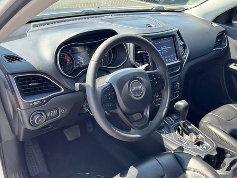 Used 2022 Jeep Cherokee Trailhawk w/ Comfort/Convenience Group AWD/4WD image 21