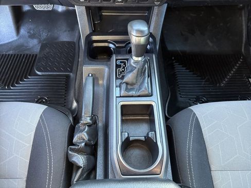 Used 2021 Toyota Tacoma TRD Off-Road w/ Technology Package image 23