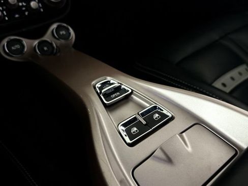 Used 2014 Ferrari California RWD image 26