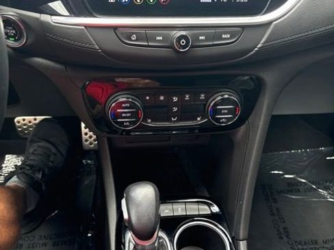 Used 2023 Buick Encore GX Select w/ Sport Touring Package FWD image 9