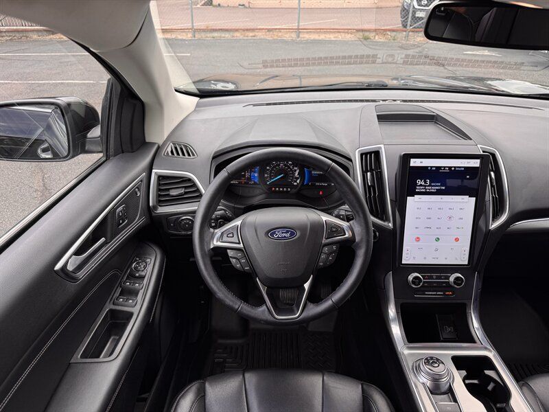 Used 2022 Ford Edge Titanium w/ Class II Trailer Tow Package AWD/4WD image 16