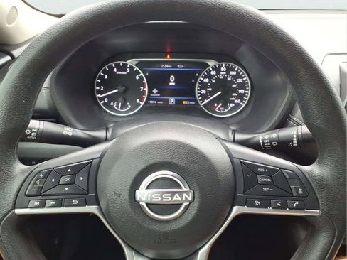 Used 2024 Nissan Sentra SV FWD image 14
